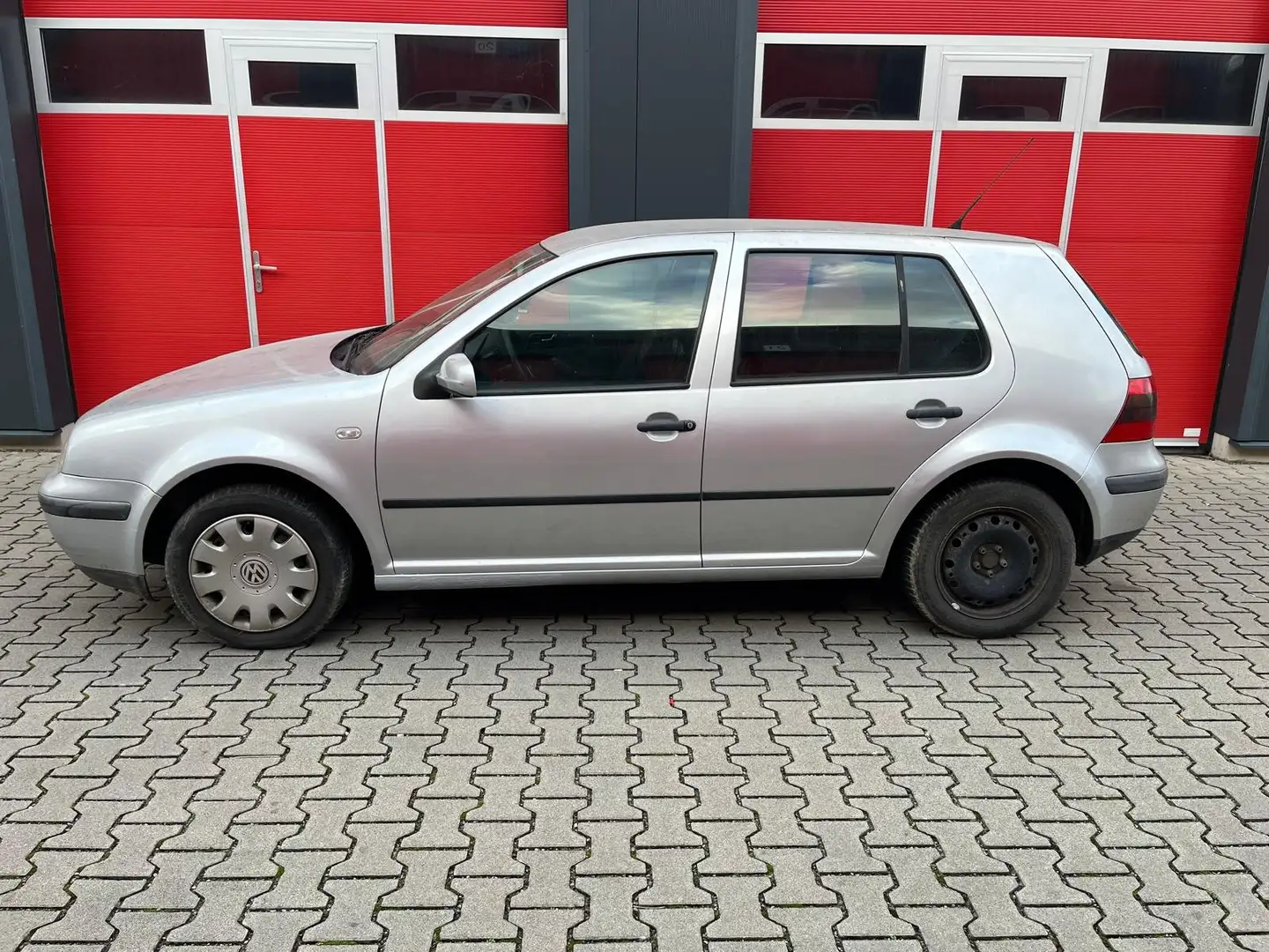Volkswagen Golf Mk4 frente a sus rivales