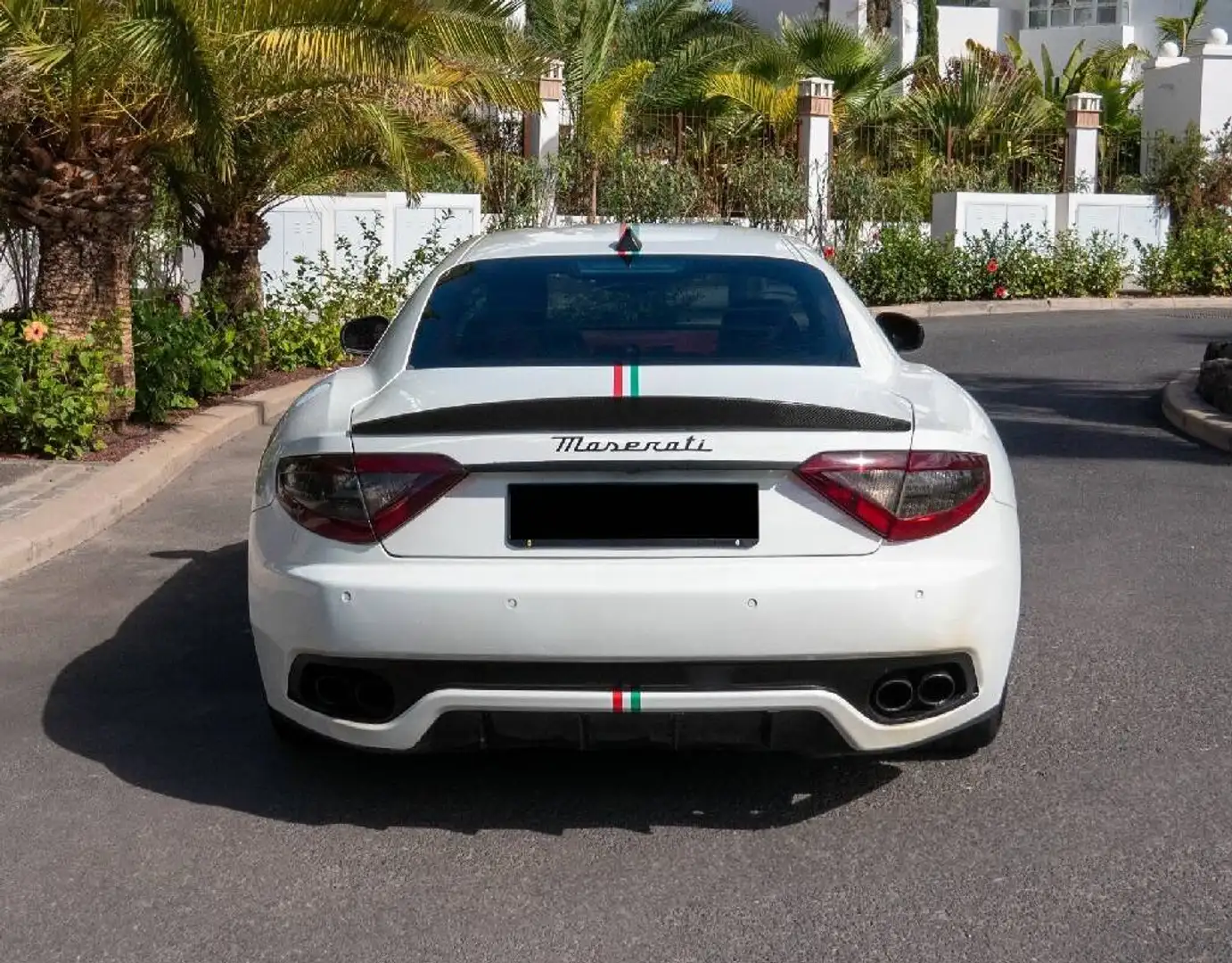 Inspección de un Maserati GranTurismo antes de comprar
