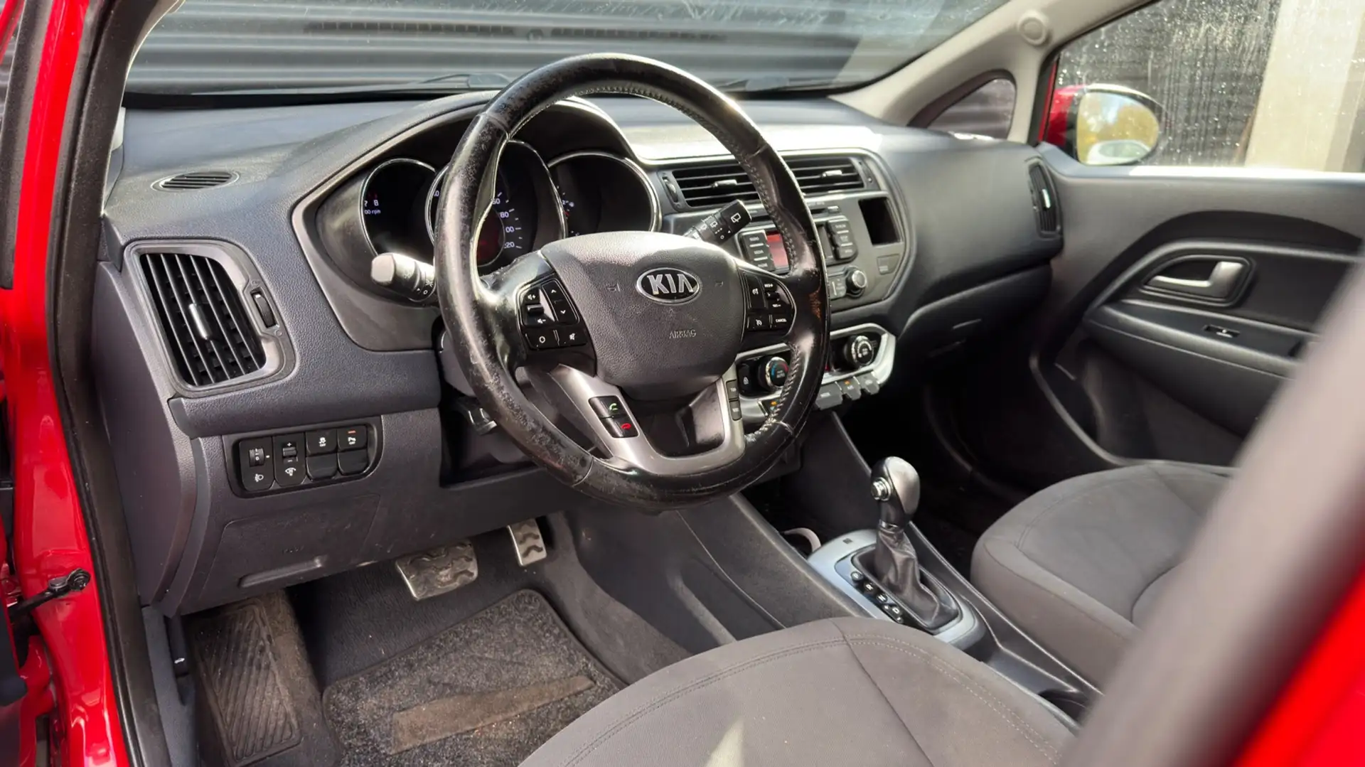 Kia Rio III en carretera