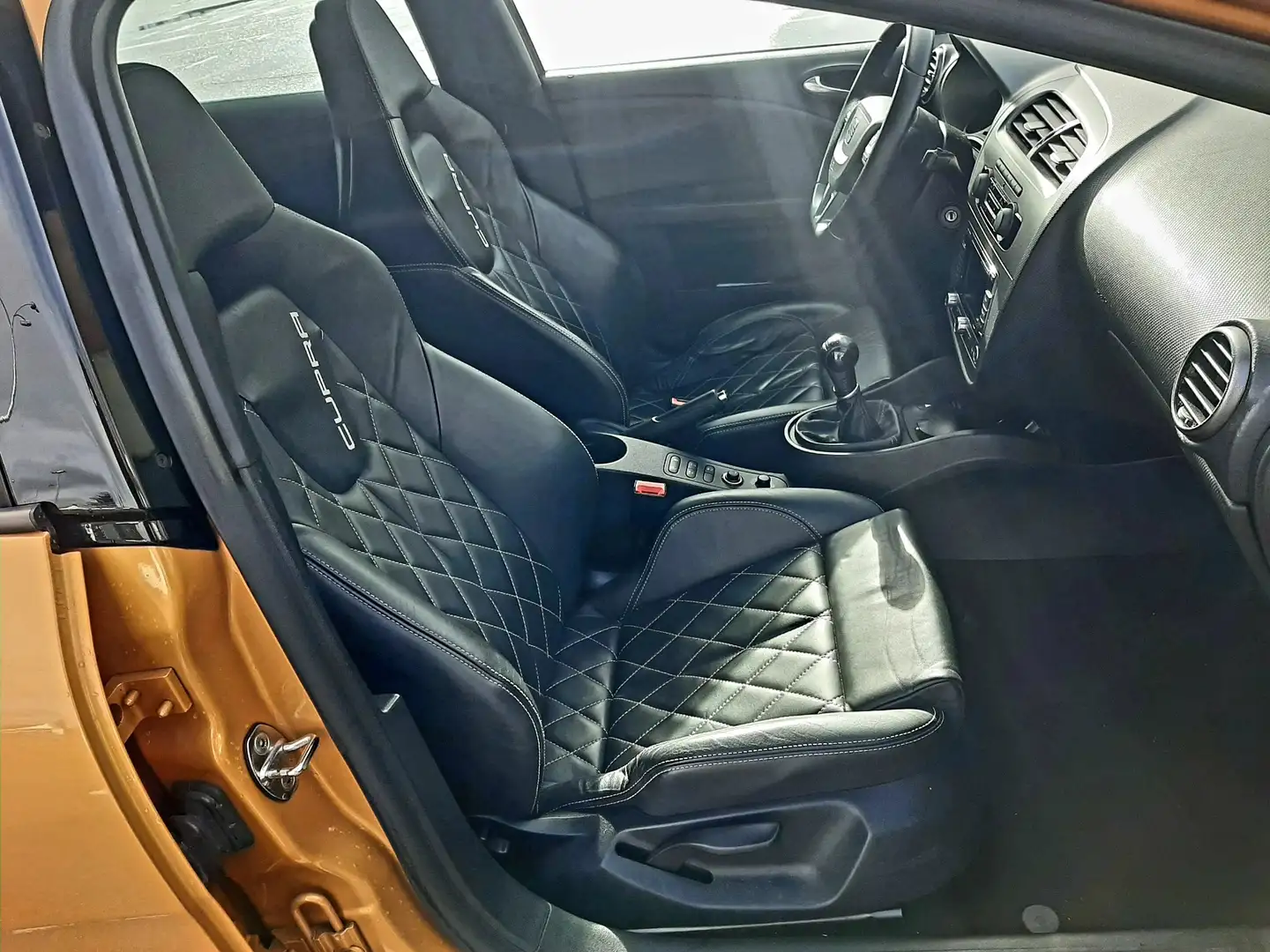 Cuentakilómetros de un SEAT León 5F