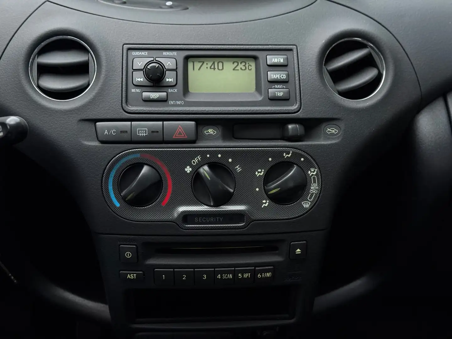 Cuentakilómetros de un Toyota Yaris XP10
