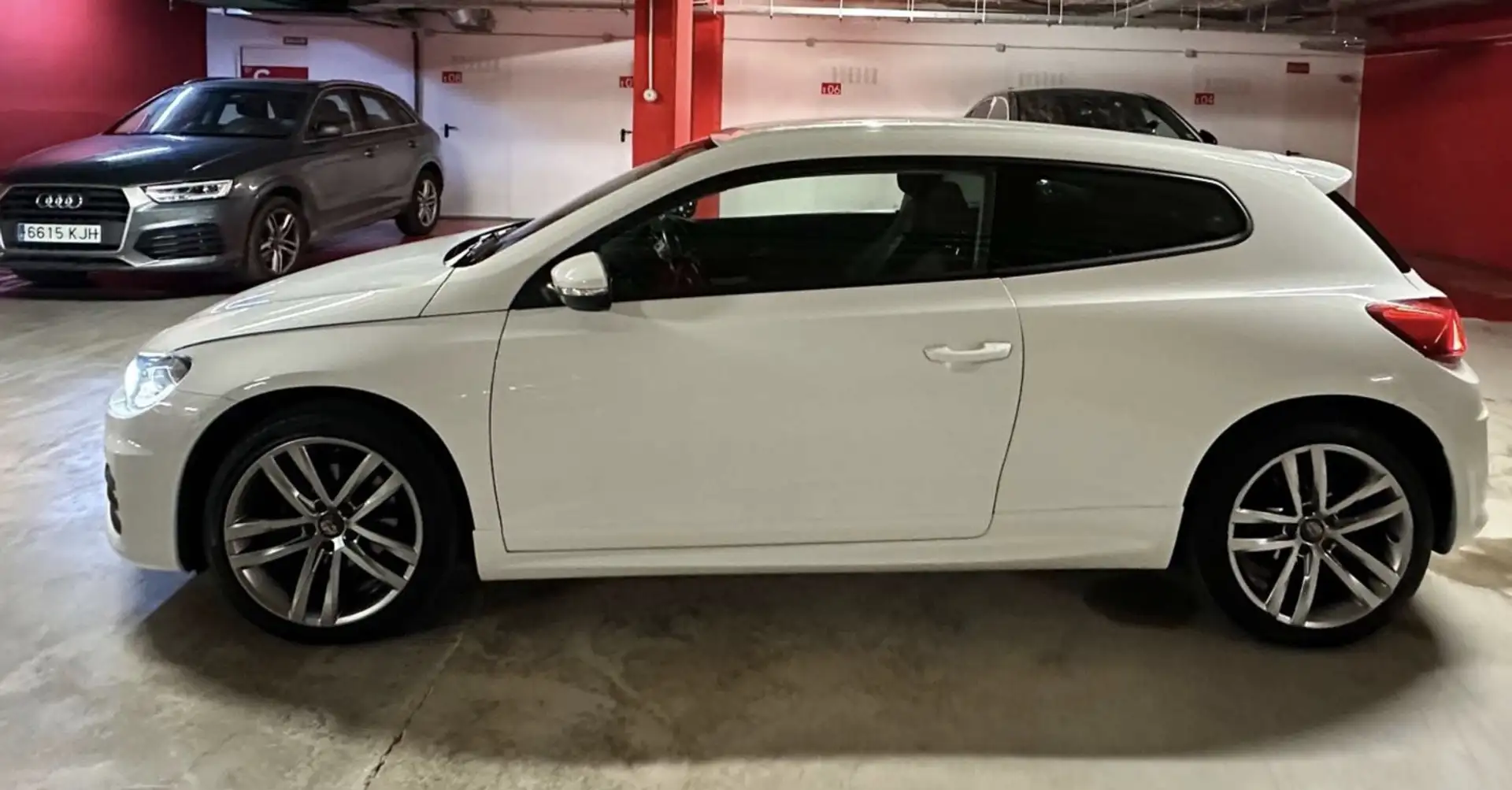 Motor 1.4 TSI en la inspección de un Volkswagen Scirocco Mk3