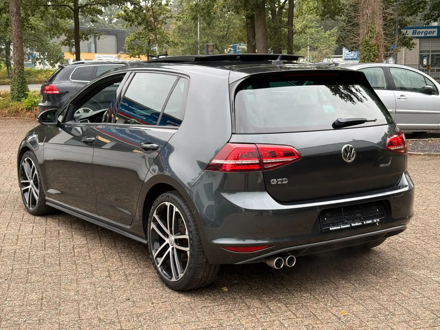 Motor 1.5 TSI EVO en la inspección de un Volkswagen Golf Mk7