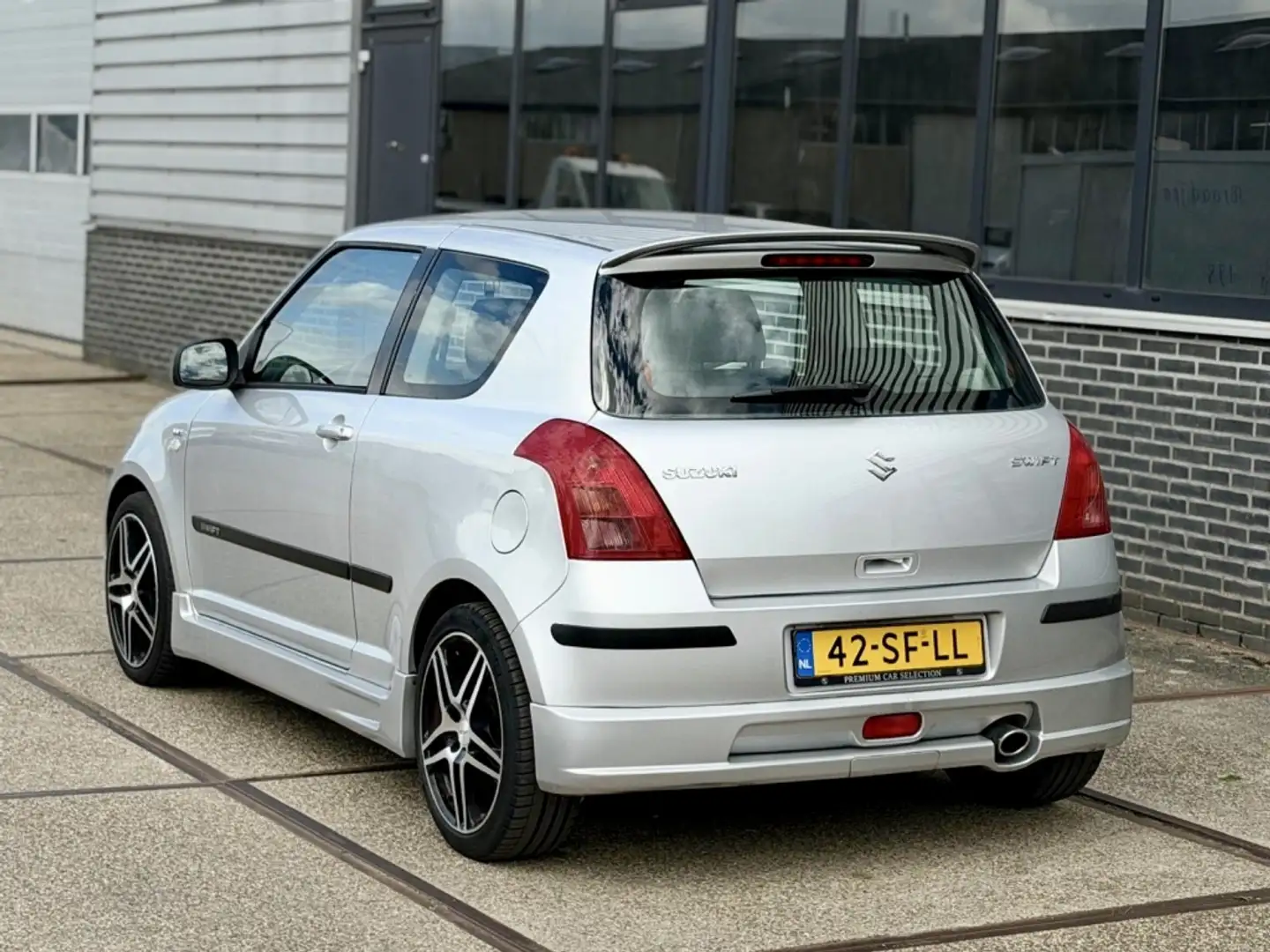 Carrocerías del Suzuki Swift II