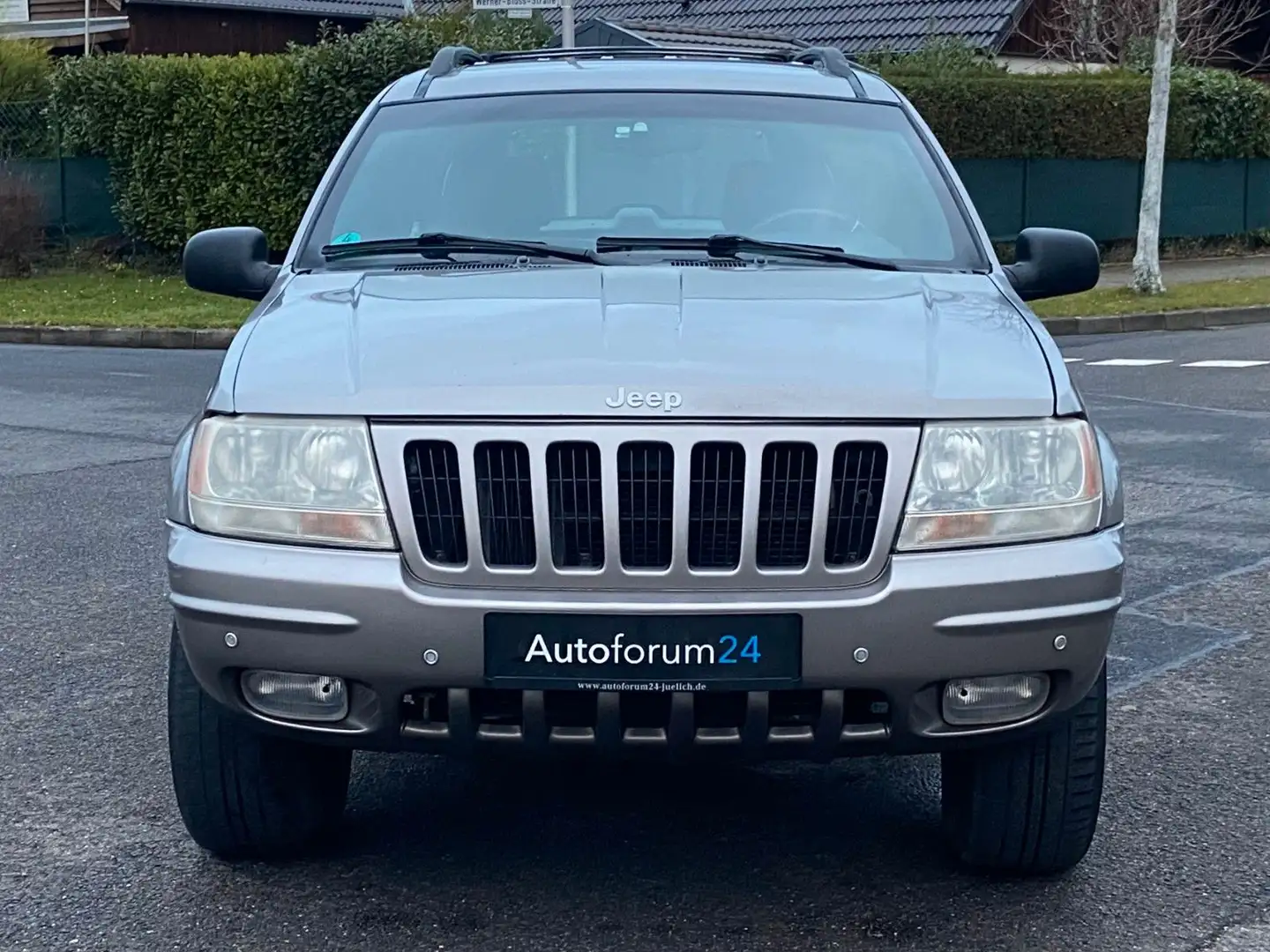 Jeep Grand Cherokee WJ en carretera