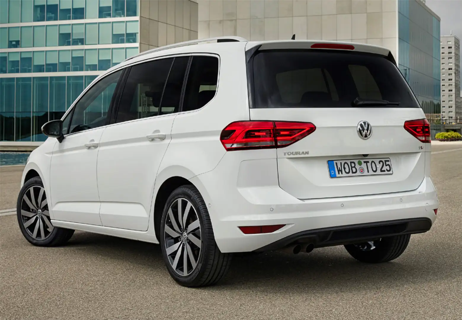 Volkswagen Touran 5T de siete plazas