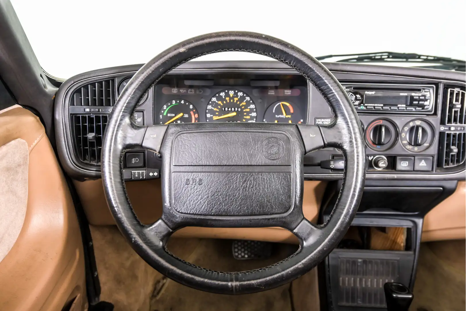 Interior del Saab 900 clásico