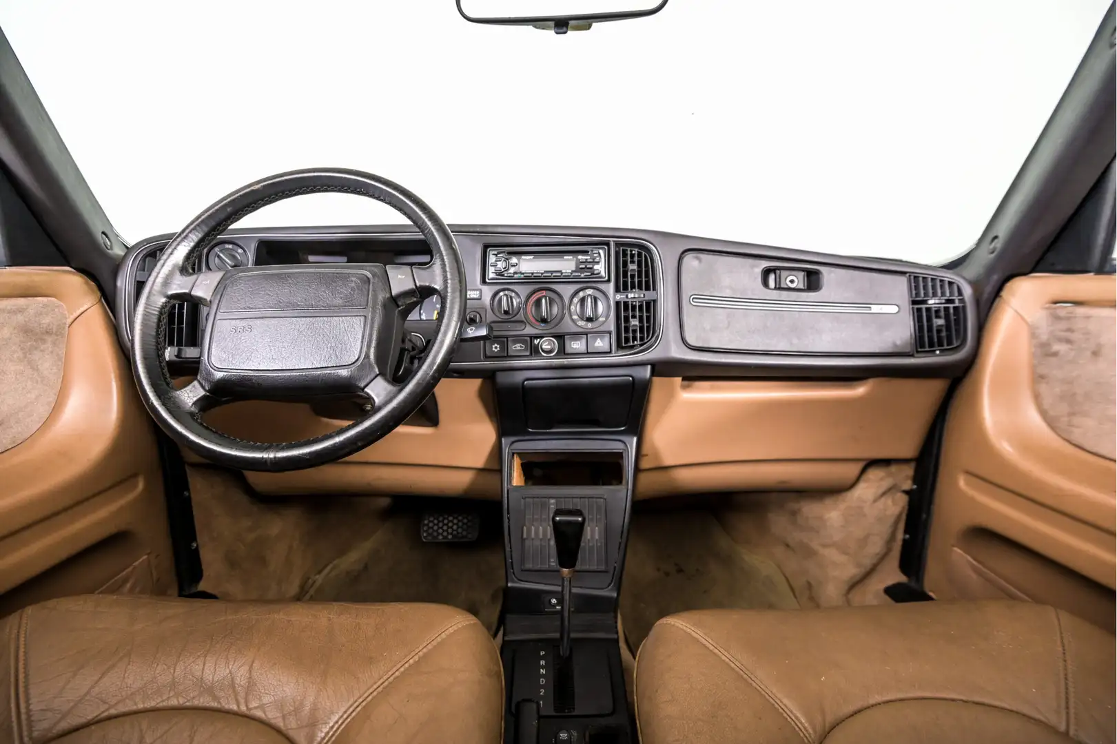 Inspección de un Saab 900 antes de comprar