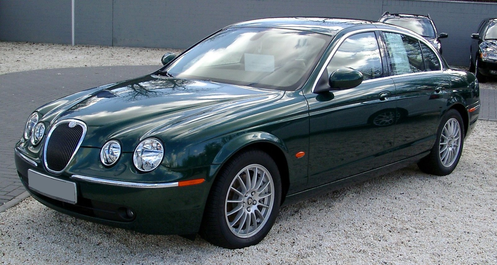 Inspección de un Jaguar S-Type antes de comprar