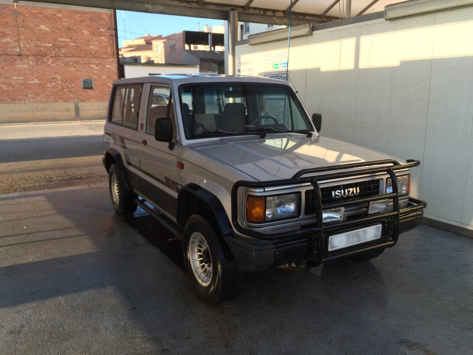 Isuzu Trooper I en carretera