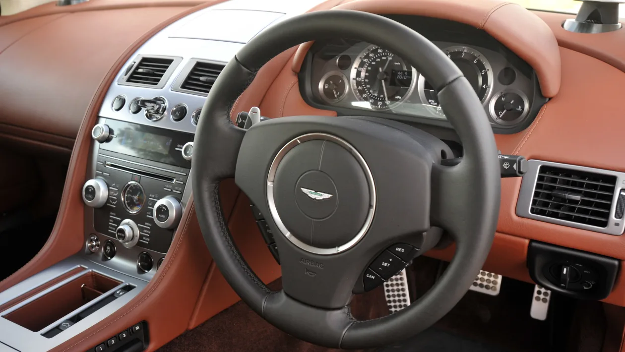 Aston Martin DB9 detalle exterior