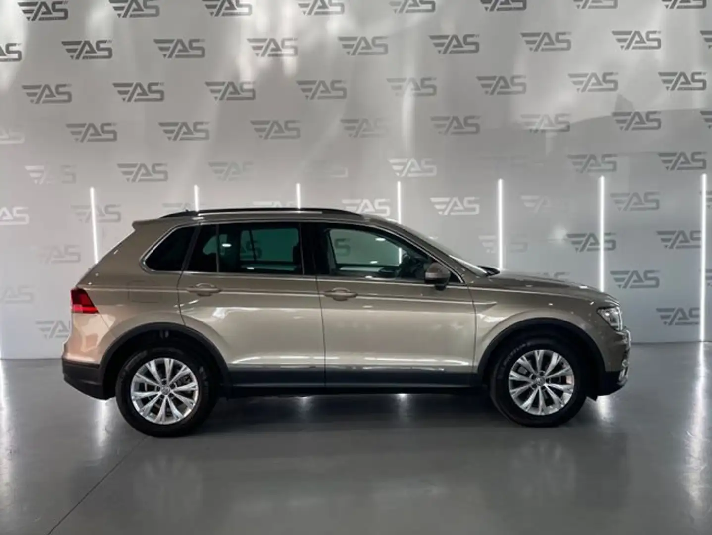 Volkswagen Tiguan Mk1 frente a sus rivales