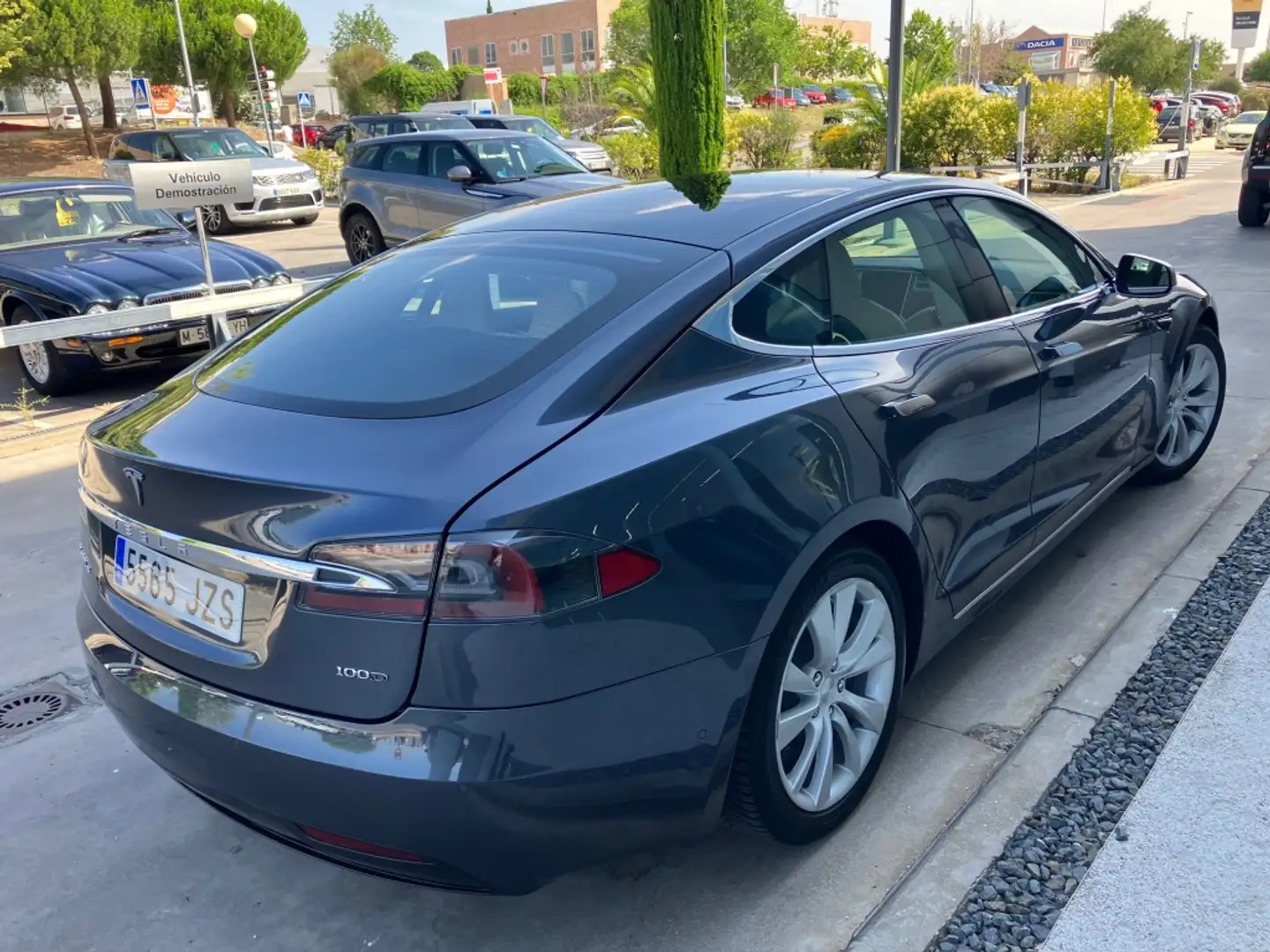 Tesla Model S frente a sus rivales