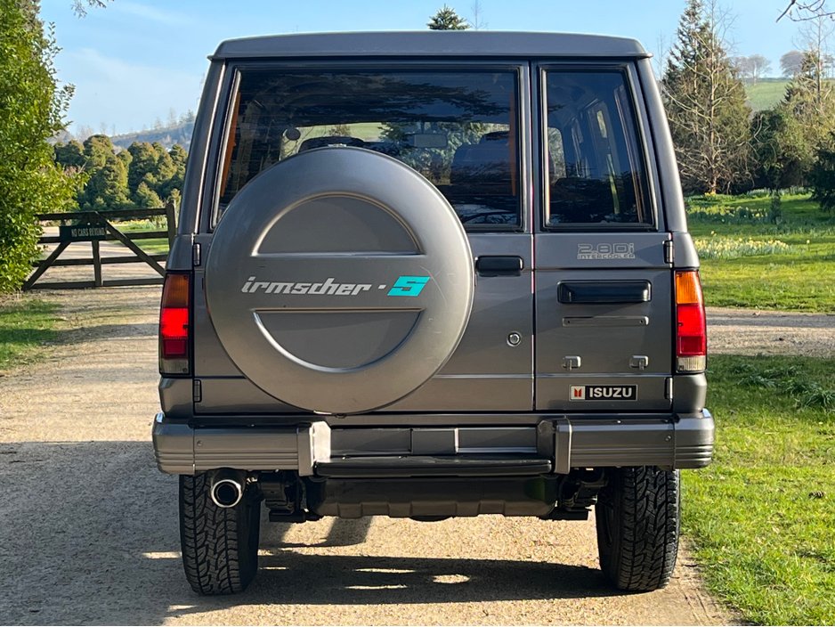 Isuzu Trooper I llantas y neumáticos