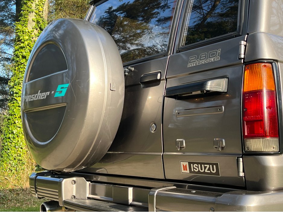 Isuzu Trooper I en terreno off-road