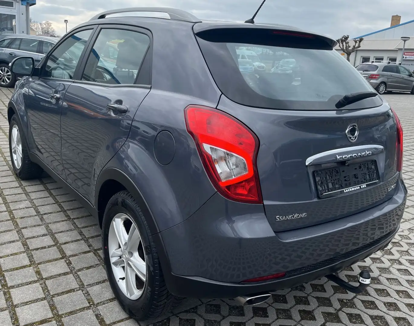 SsangYong Korando III frente a sus rivales