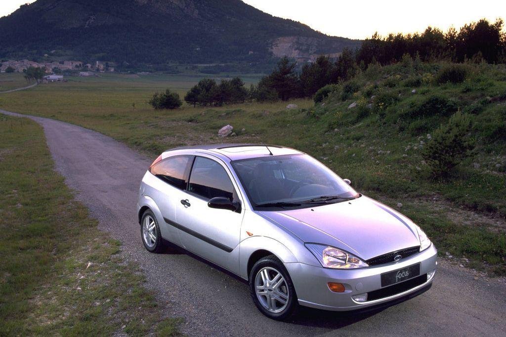 Ford Focus Mk1 detalle lateral