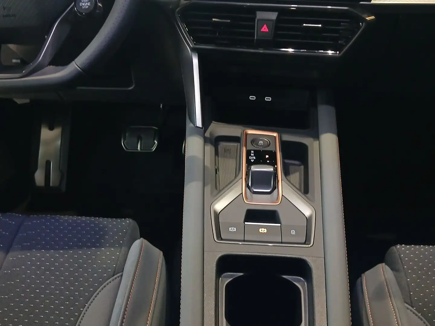 Cupra Formentor VZ5 frente a sus rivales