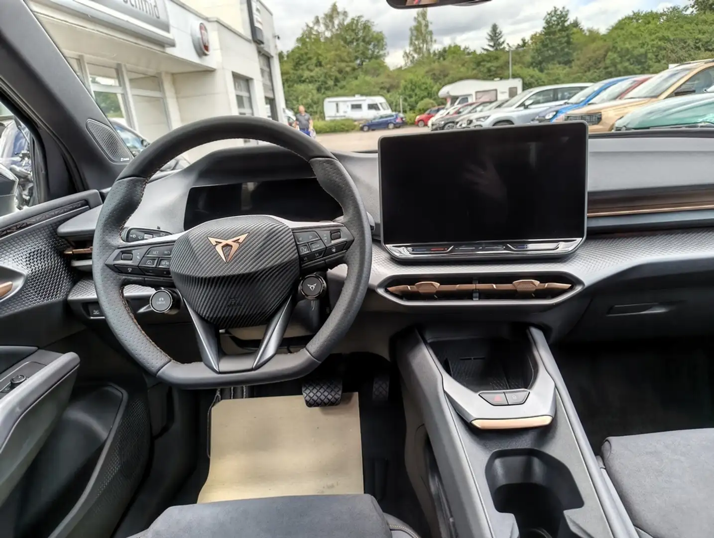 Interior del Cupra Raval