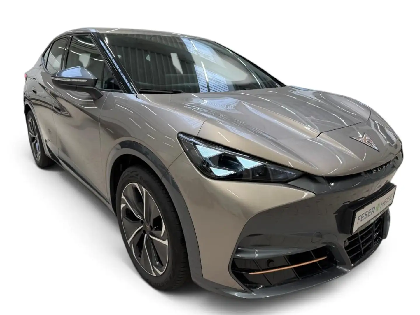 Inspección de un Cupra Tavascan antes de comprar
