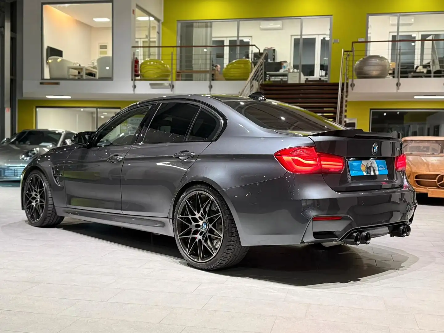 Kilometraje y etiqueta ambiental del BMW Serie 3 F30
