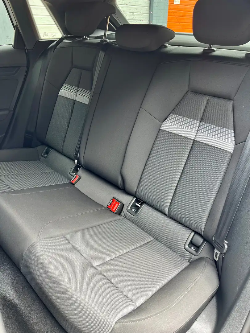 Carrocerías del Audi A3 8Y Sportback y sedán