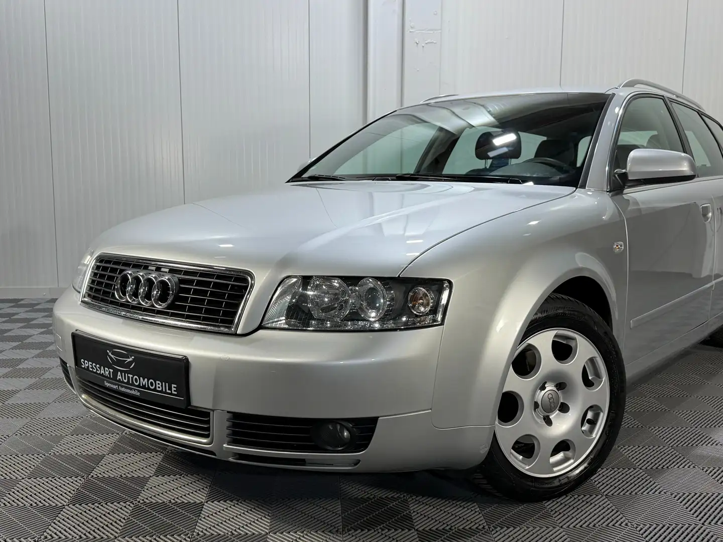 Corrosión en el paso de rueda delantero del Audi A4 B6