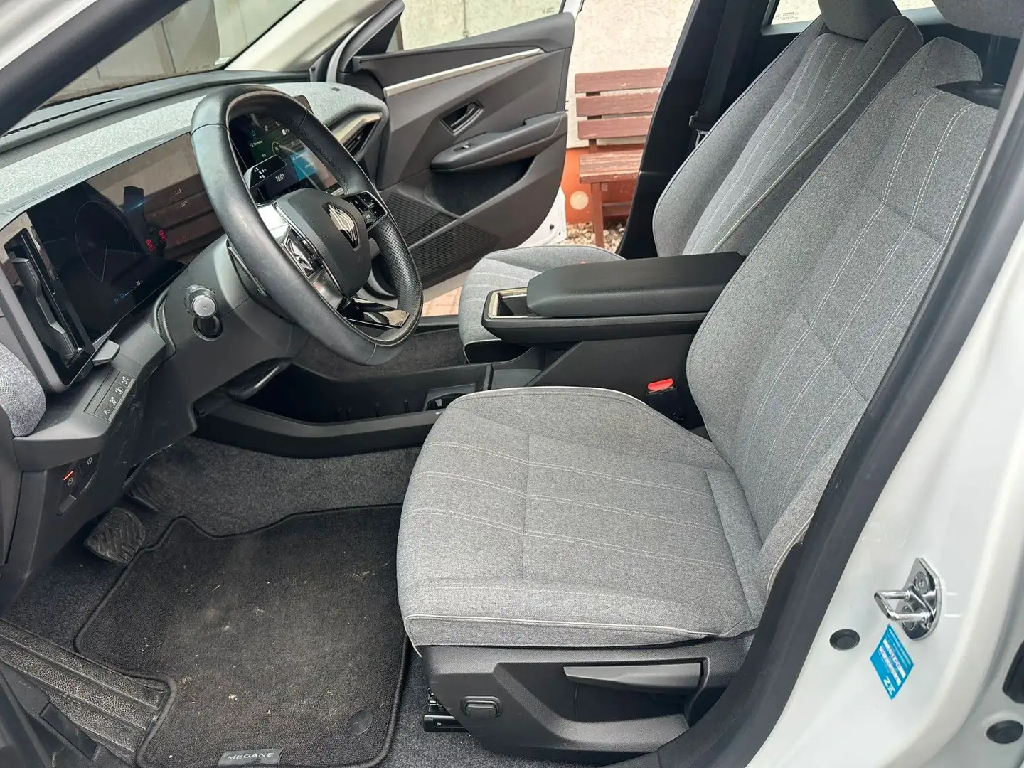 Renault Mégane E-Tech detalle exterior
