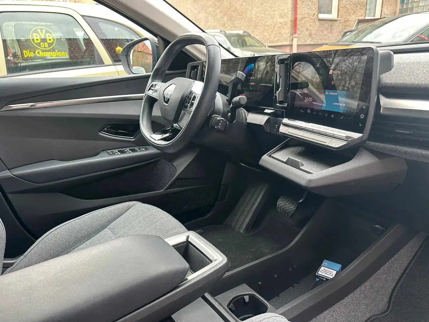 Prueba de carga en la inspección de un Renault Mégane E-Tech