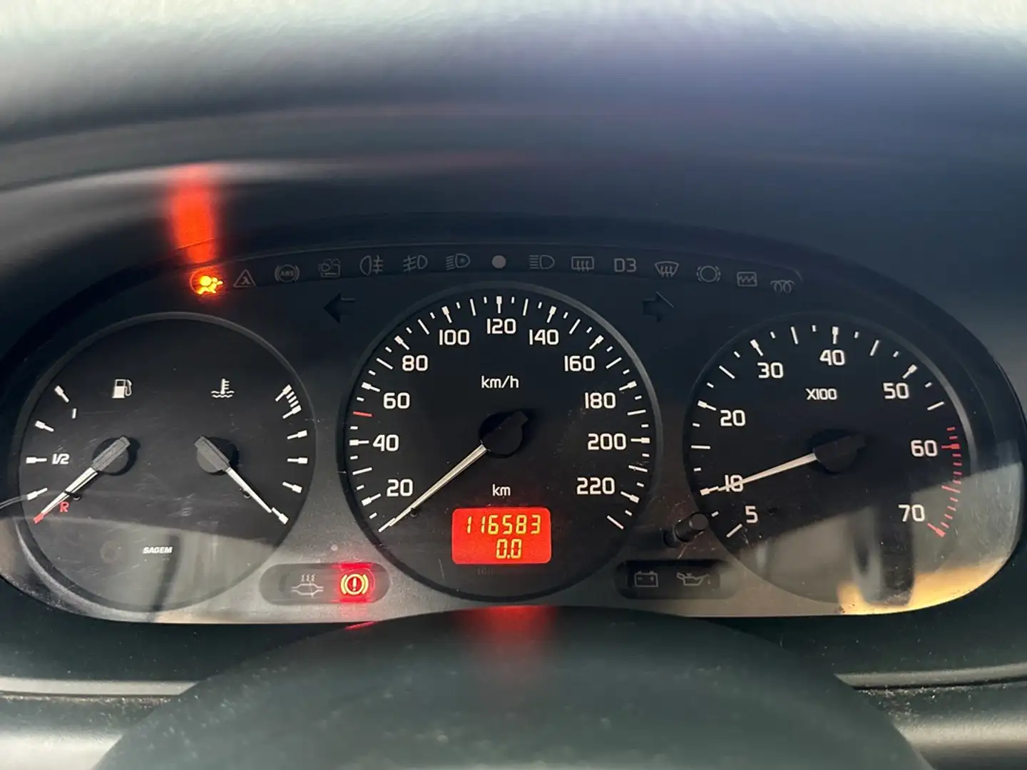 Cuentakilómetros de un Renault Mégane I