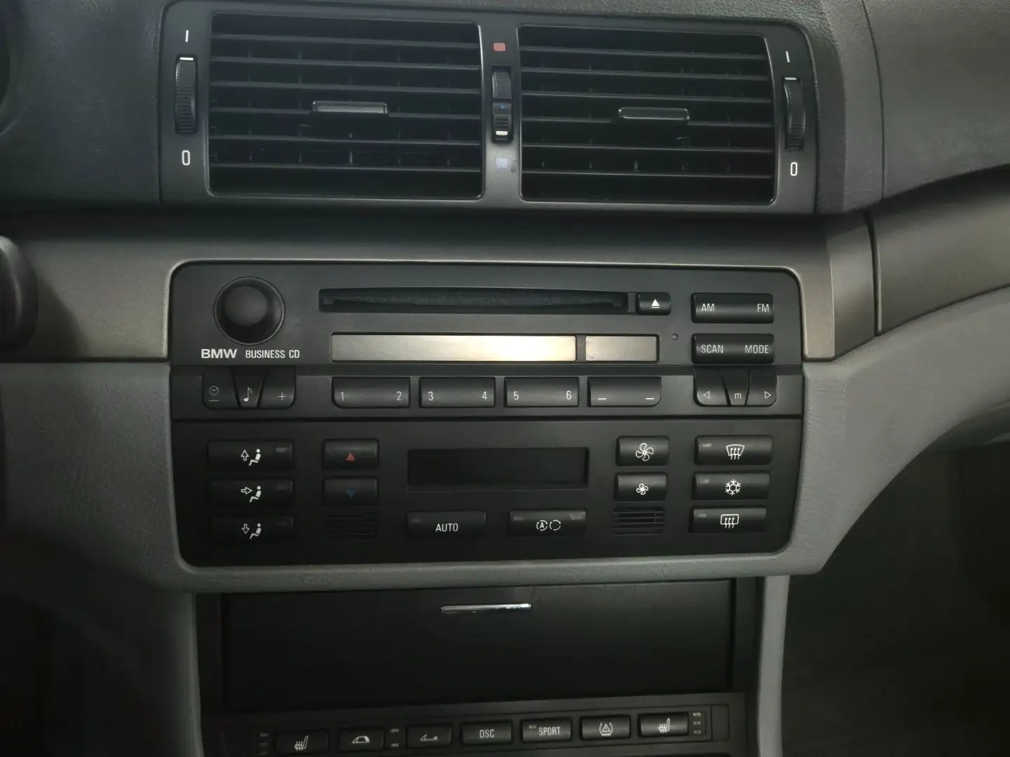 BMW E46 330i Coupé manual