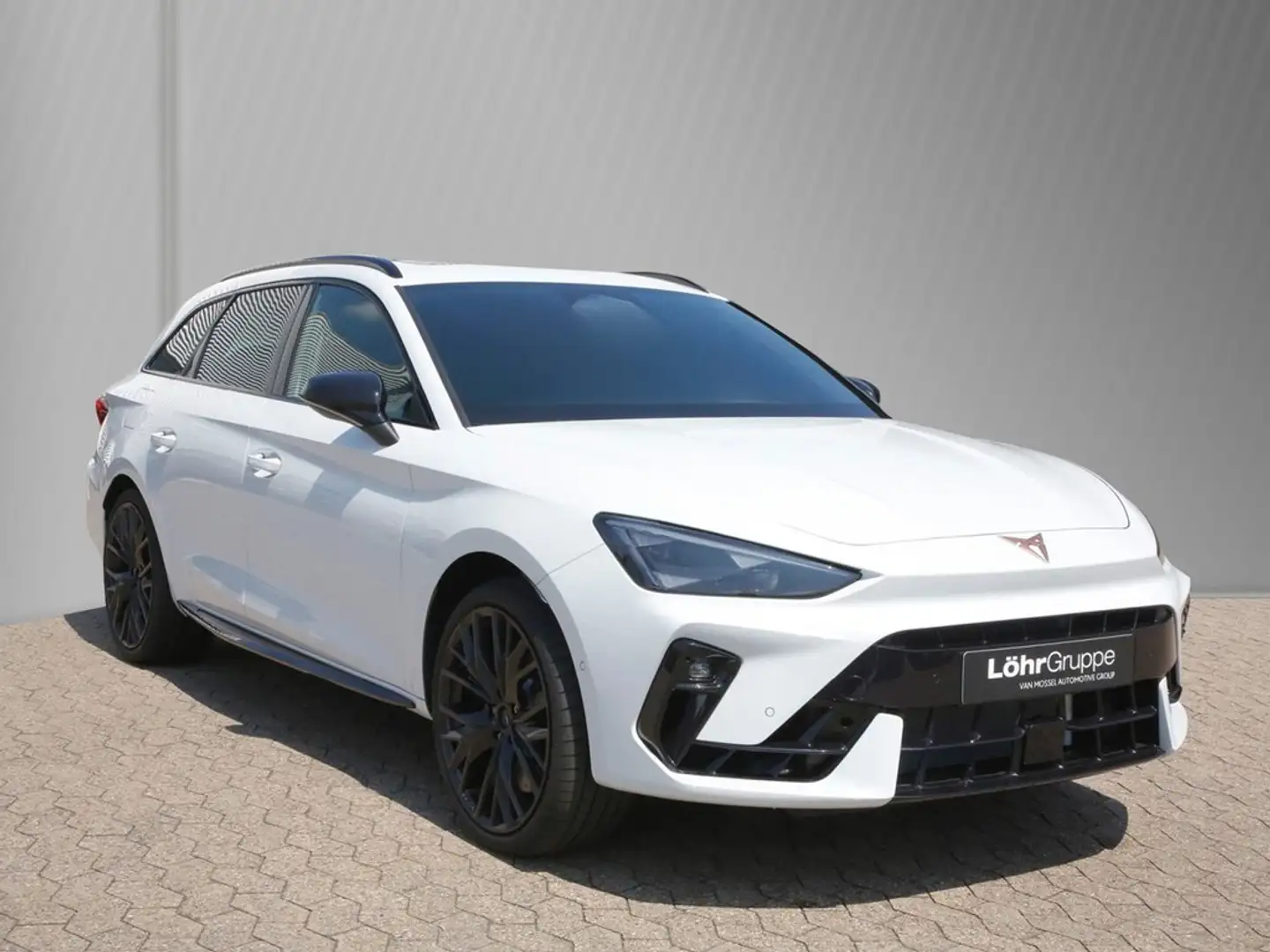 Inspección de un Cupra León KL antes de comprar